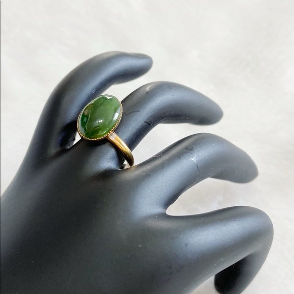 Vintage Adjustable Ring with Green Stone - Picture 2 of 4